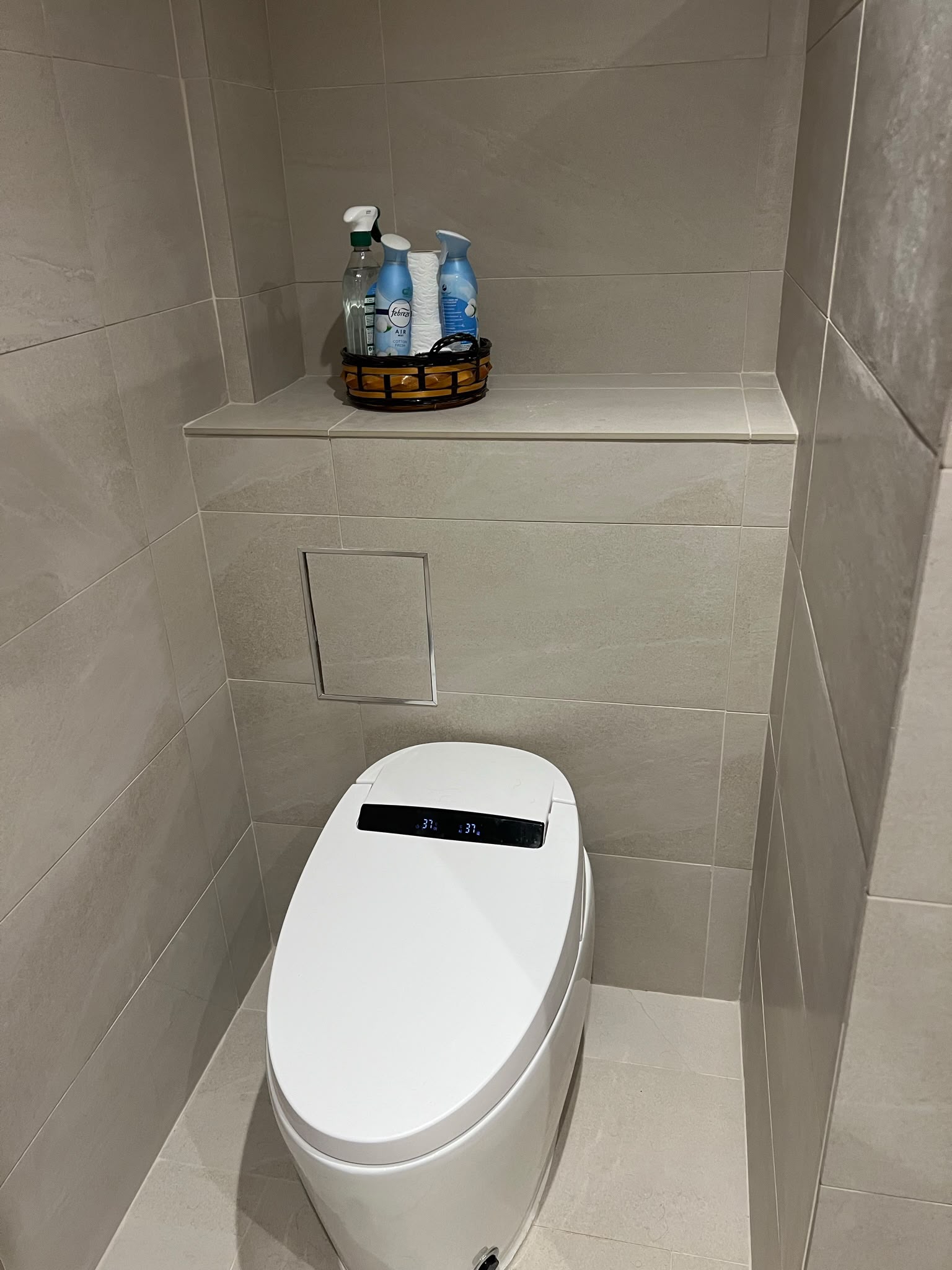 Modern neutral bathroom suite